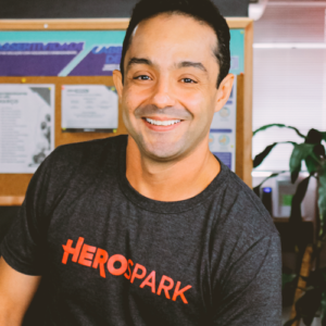 Foto de Rafael Carvalho, cofundador da HeroSpark.