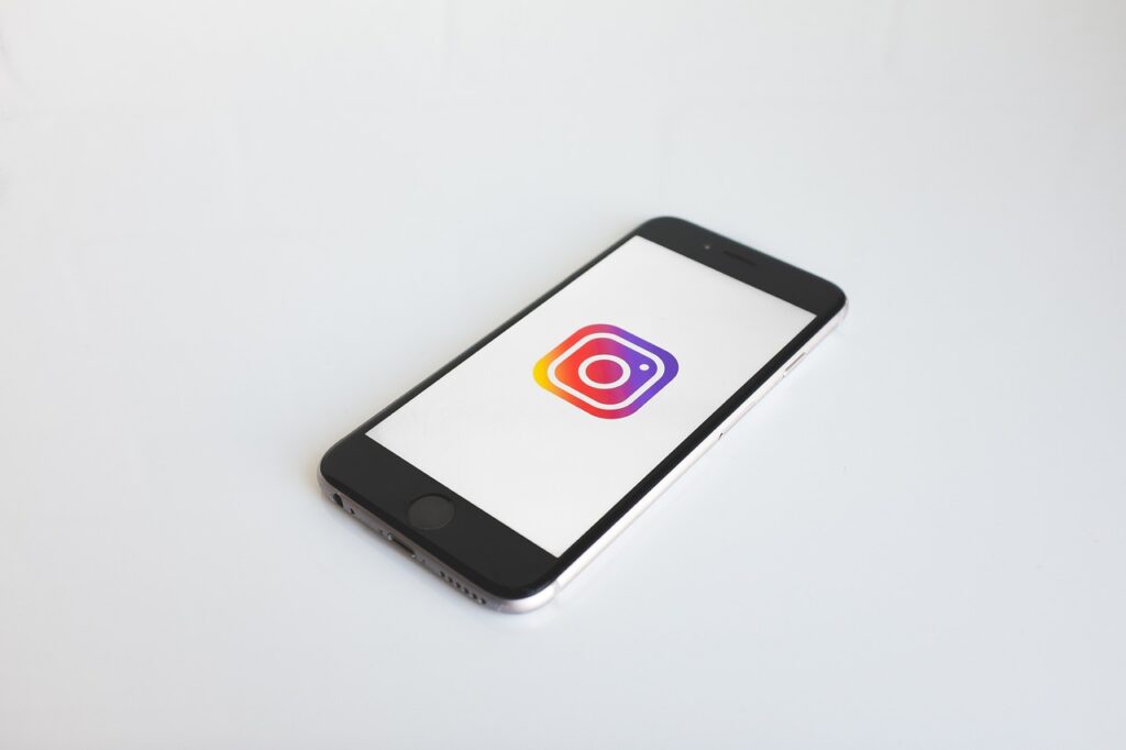 Instagram cria sticker que coloca legenda automática em stories - Olhar  Digital