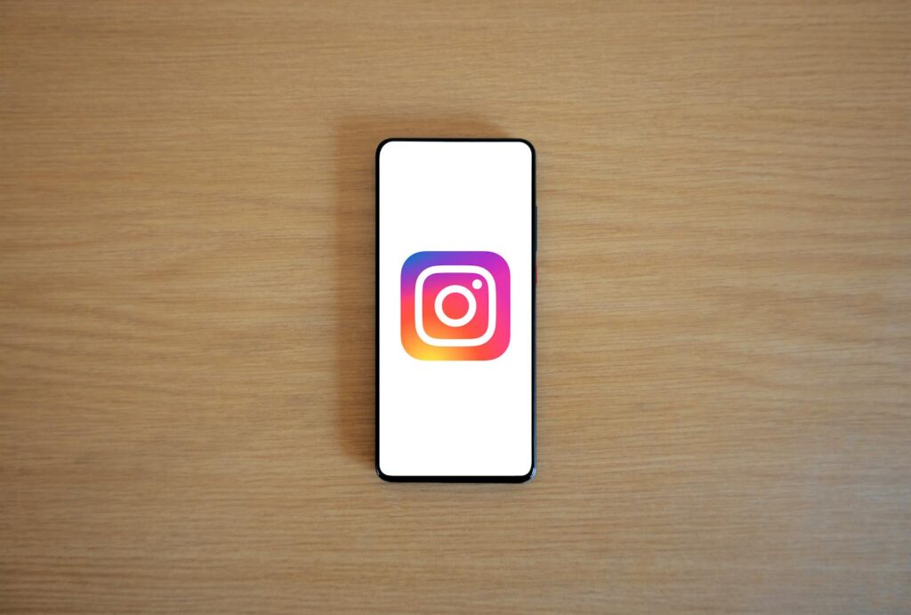 Phone Instagram logo