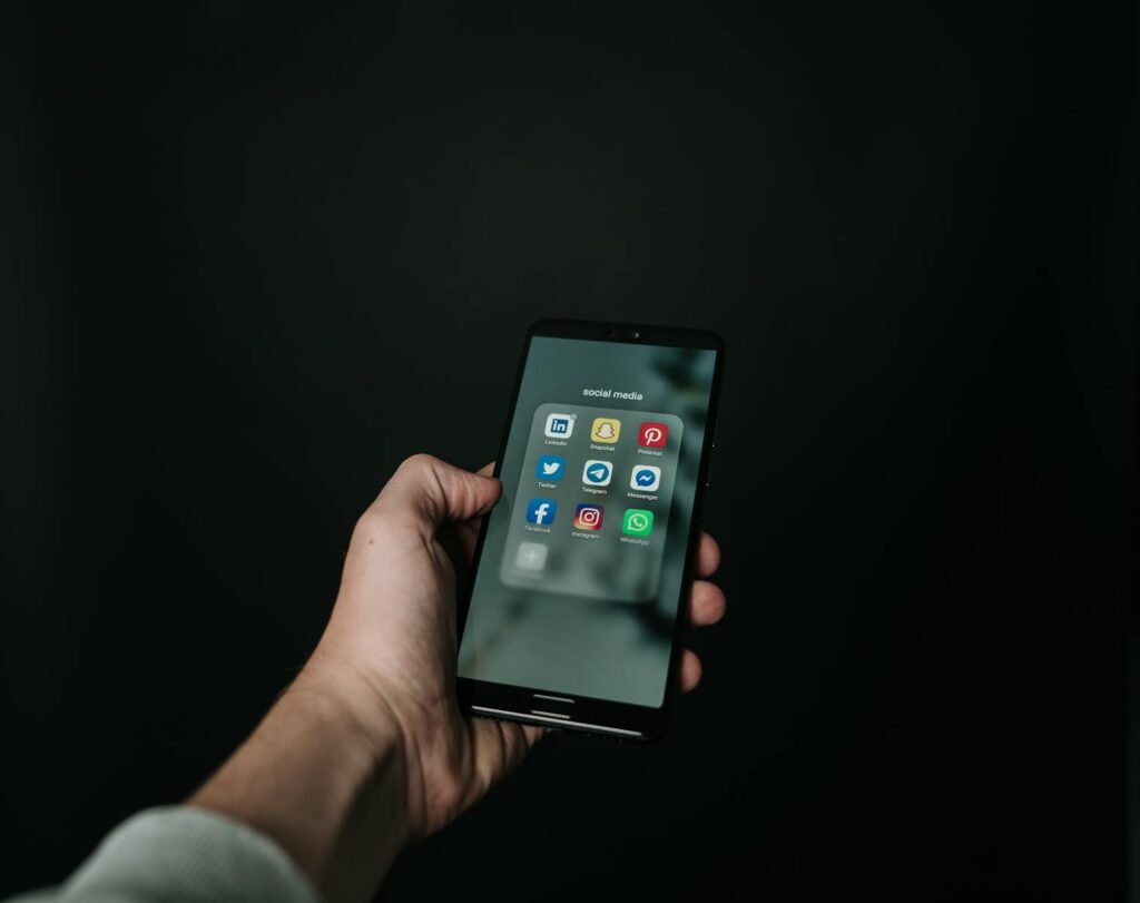 como colocar pessoas automaticamente em grupo do WhatsApp